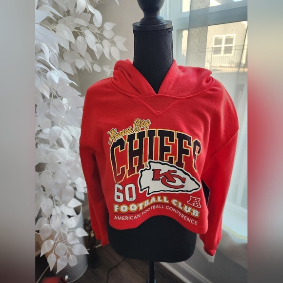 NFL Tops - Kansas City Chiefs NFL Crop Top Hoodie Womens Size Medium